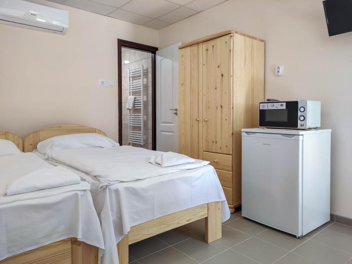 Thermal Motel Kiskunmajsa Εξωτερικό φωτογραφία